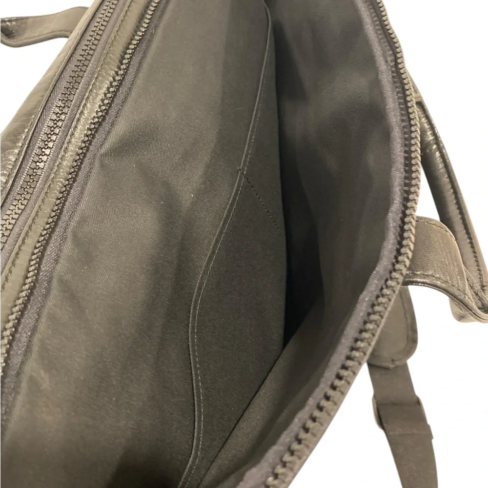 Bellino Nero Black Genuine Leather Full Size Laptop Briefcase Bag - Like New